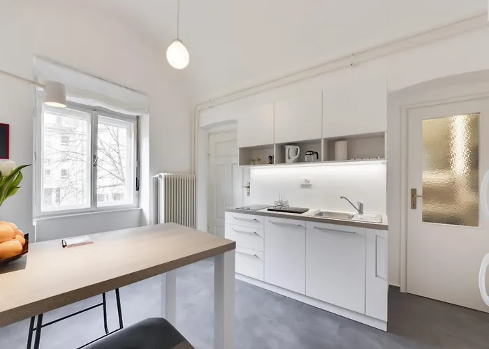 Center With Parking Apartment